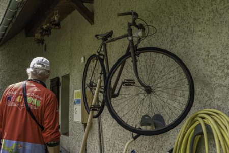 Antoine réfléchit à changer de vélo (SP)