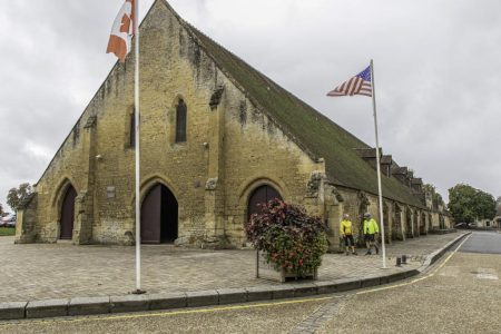 Les magnifique halles de Saint-Pierre-sur-Dives (PM)