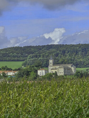 Châtenois, réputé pour son pâté lorrain, souvenir de la rencontre de Vittel (MLC)