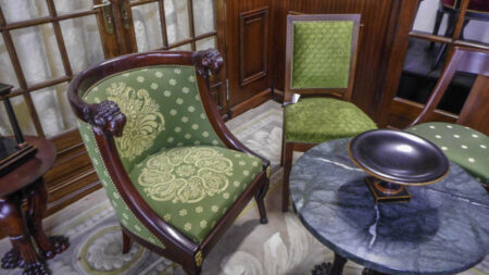 Meubles de style fabriqués ici (GP)