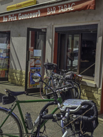 Café à Goncourt, un village qui se meurt (MLC)