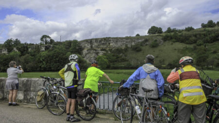 Mais que regardent-ils ? ... (MNP)