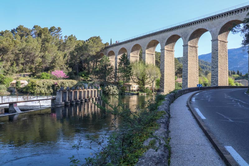 Fontaine-de-Vaucluse, pont aqueduc de Galas