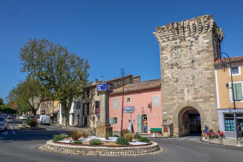 Pernes-les-Fontaines