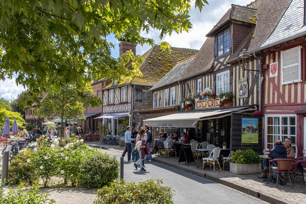 Arrêt à Beuvron-en-Auge (PHM)