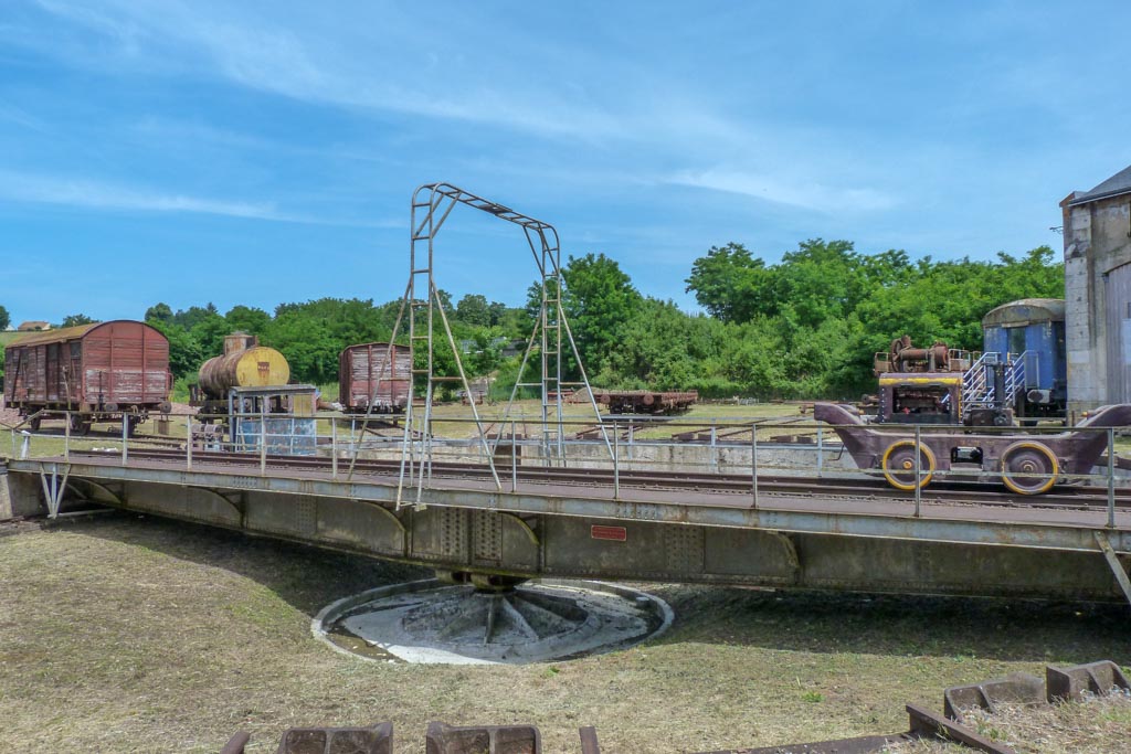 Visite de la rotonde ferroviaire à Montabon (PM)