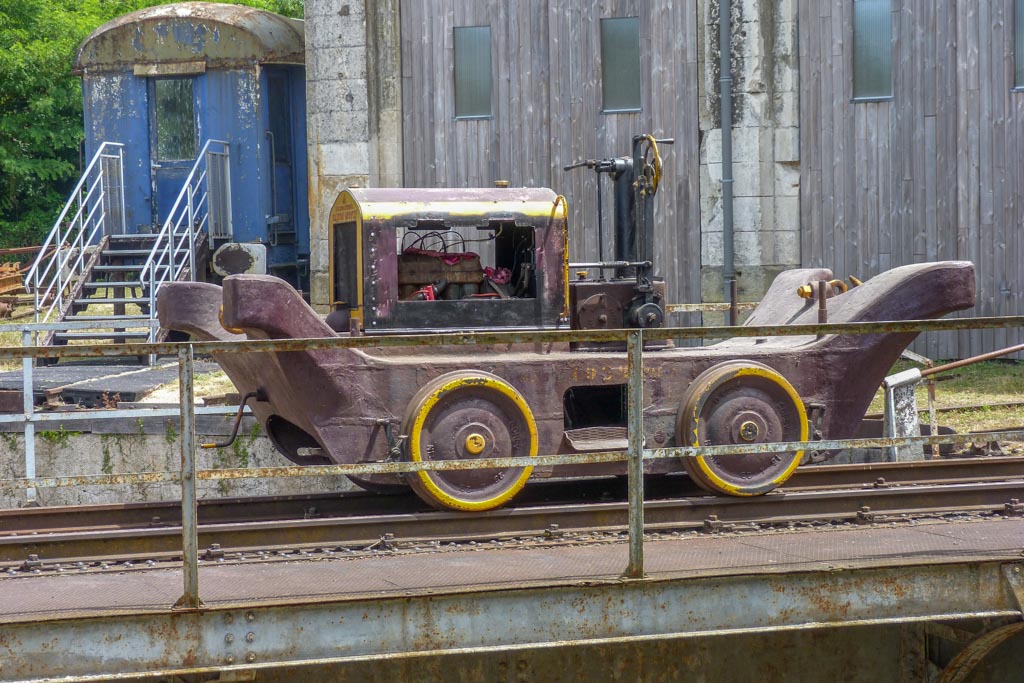 Visite de la rotonde ferroviaire à Montabon (PM)